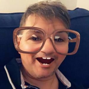 Meet your Posher, Kenneth